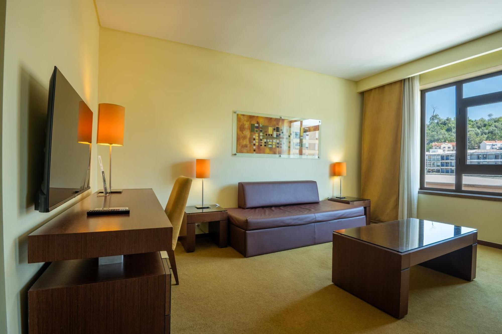Junior Suite,1643759694:JPEG